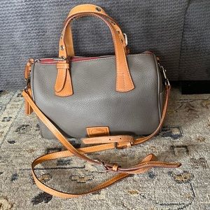 Like new Dooney & Bourke barrel satchel bag
